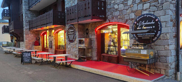 Vente Local epicerie 200 m² La Plagne (73210)