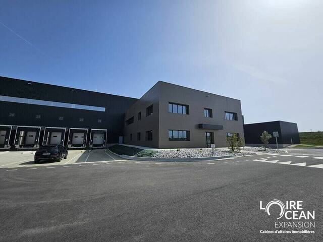 Louer Local libre immédiatement 6000 m² Sainte-Hermine (85210)