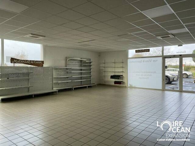 Vente Local 780 m² Vallet (44330)
