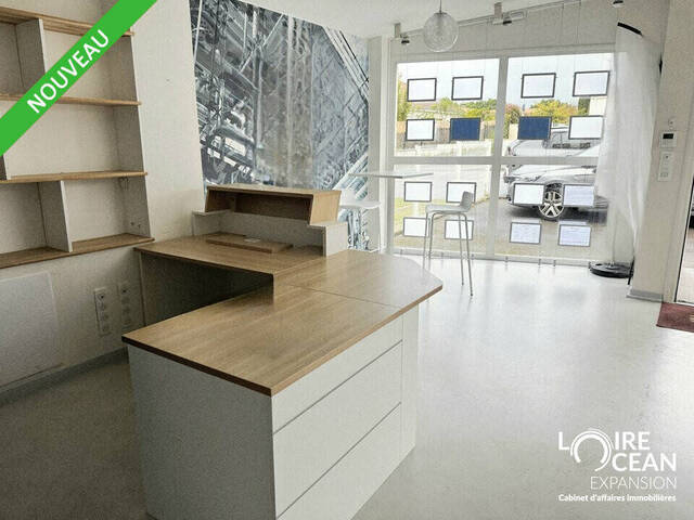 Louer Local 66 m² Pornic (44210)