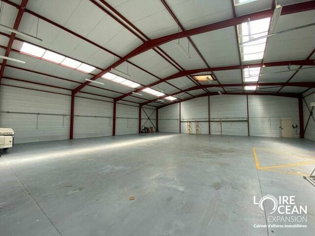Vente Local 600 m² Saint-Philbert-de-Grand-Lieu (44310)