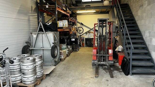 Vente Local 60 m² Saint-Jeoire-Prieuré (73190)