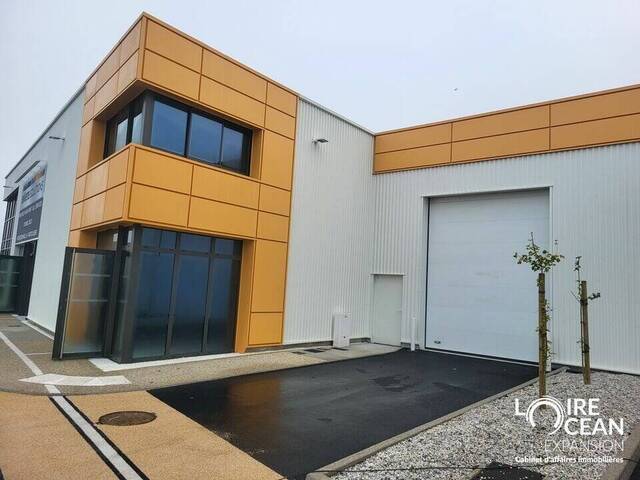 Rent Professional premises 601 m² Pornic (44210)