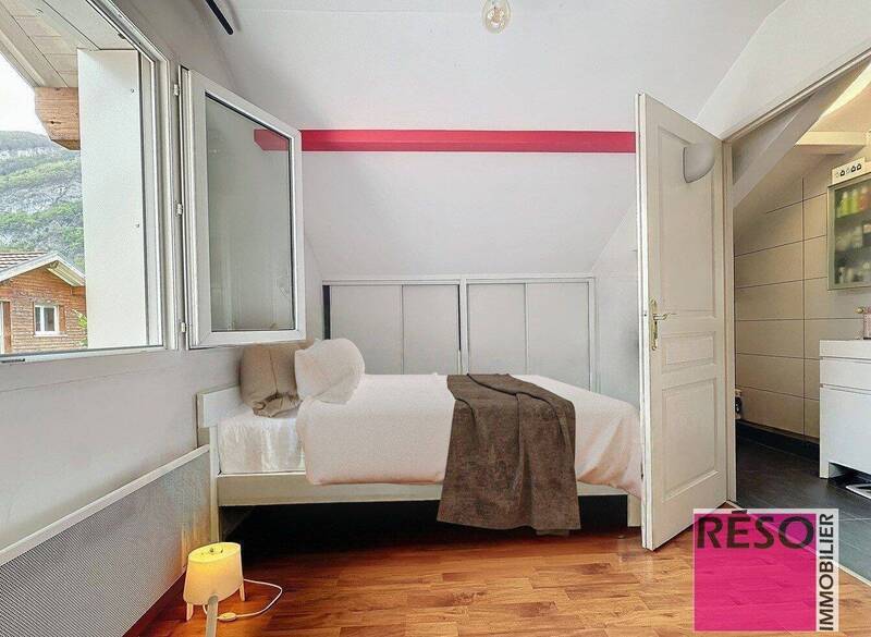 Buy house 5 rooms 145 m² in Étrembières 74100