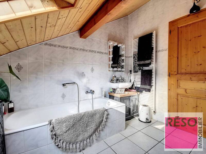 Buy apartment 4 rooms 66.69 m² in Habère-Lullin 74420