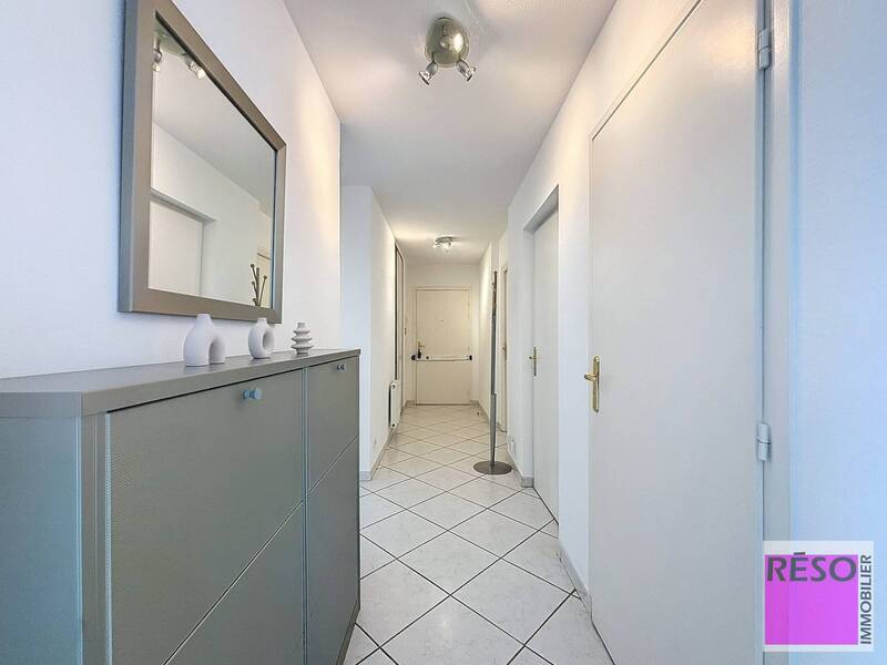 Location appartement 3 pièces 93 m² à Gaillard 74240 - 2 000 €