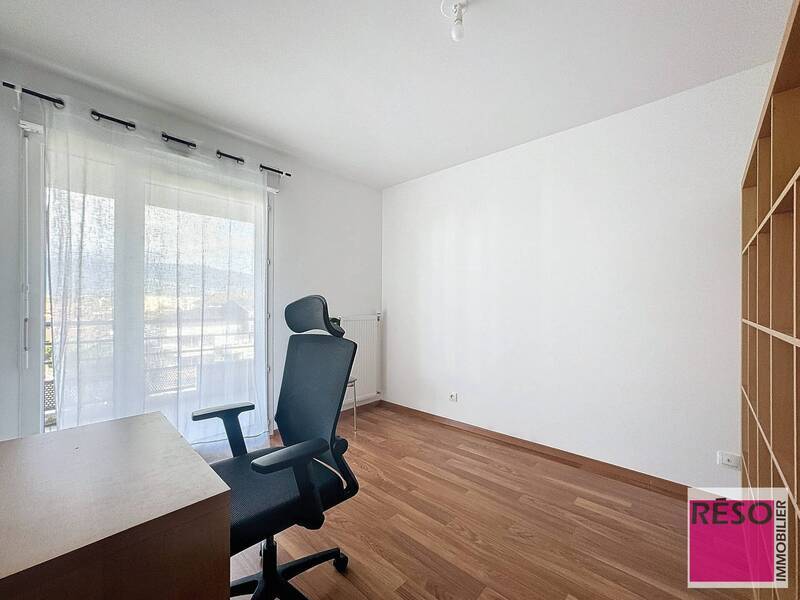 Location appartement 4 pièces 85.6 m² à Ambilly 74100 - 1 900 €