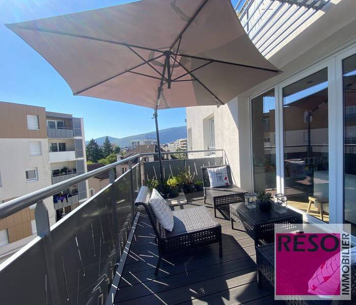 Rent apartment 4 rooms 85 m² in Annemasse 74100 - 1 900 €