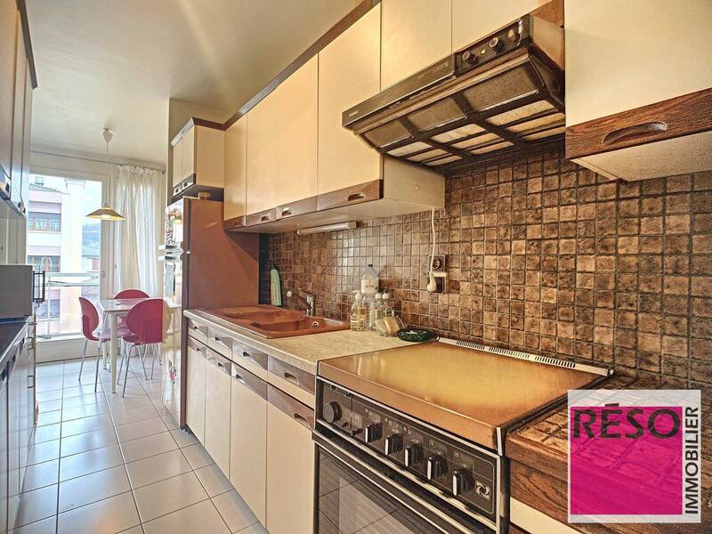 Location appartement 4 pièces 100 m² à Annemasse 74100 - 1 950 €