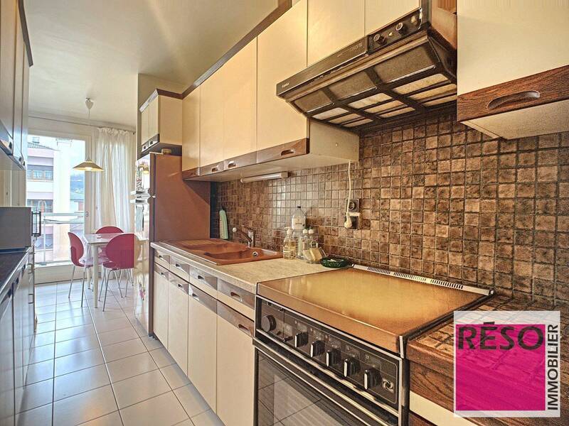 Location appartement 4 pièces 100 m² à Annemasse 74100 - 1 950 €