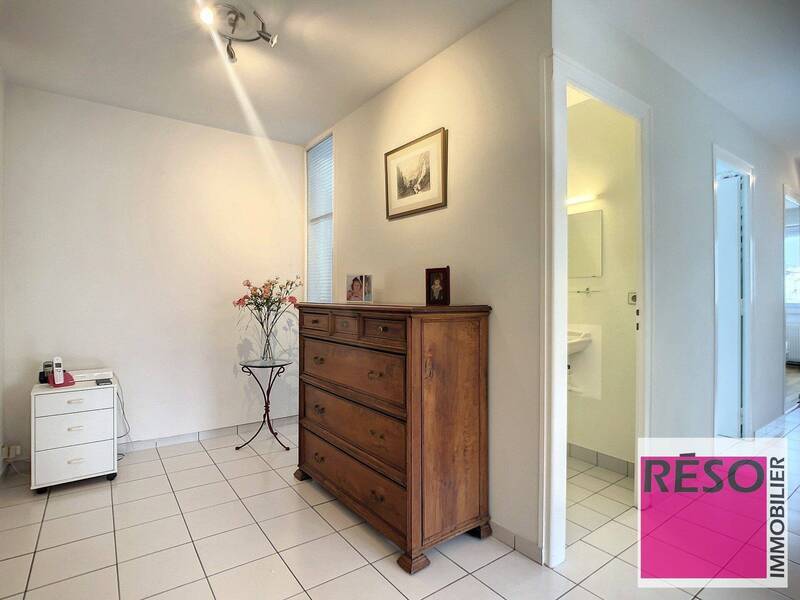 Location appartement 4 pièces 100 m² à Annemasse 74100 - 1 950 €