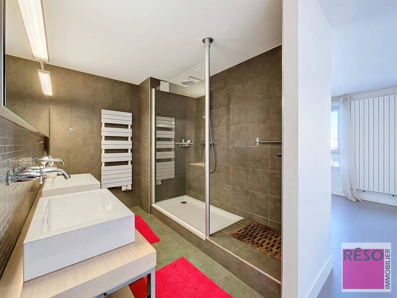 Buy apartment 4 rooms 130.6 m² in Annemasse 74100