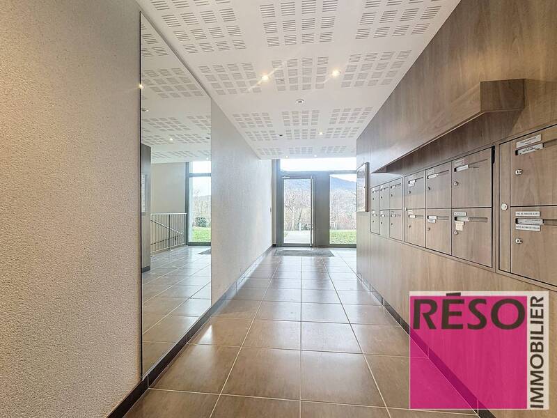 Buy apartment 3 rooms 58 m² in Cranves-Sales 74380