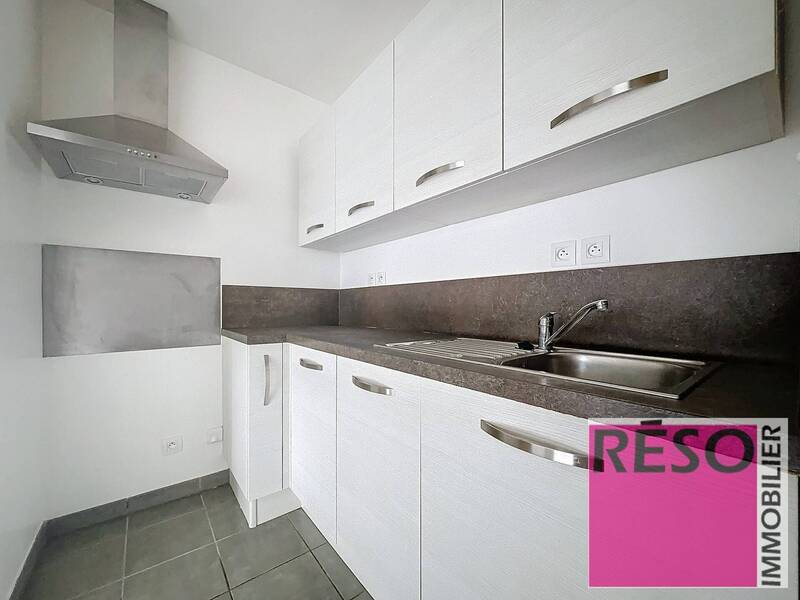 Buy apartment 3 rooms 58 m² in Cranves-Sales 74380