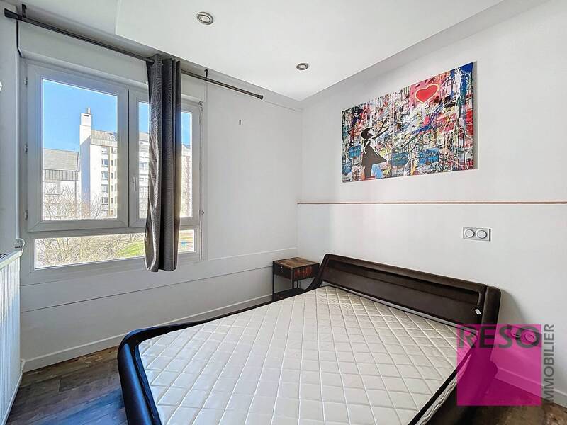 Rent apartment 5 rooms 106 m² in Annemasse 74100 - 1 850 €