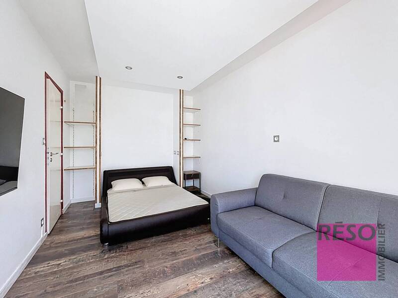 Rent apartment 5 rooms 106 m² in Annemasse 74100 - 1 850 €
