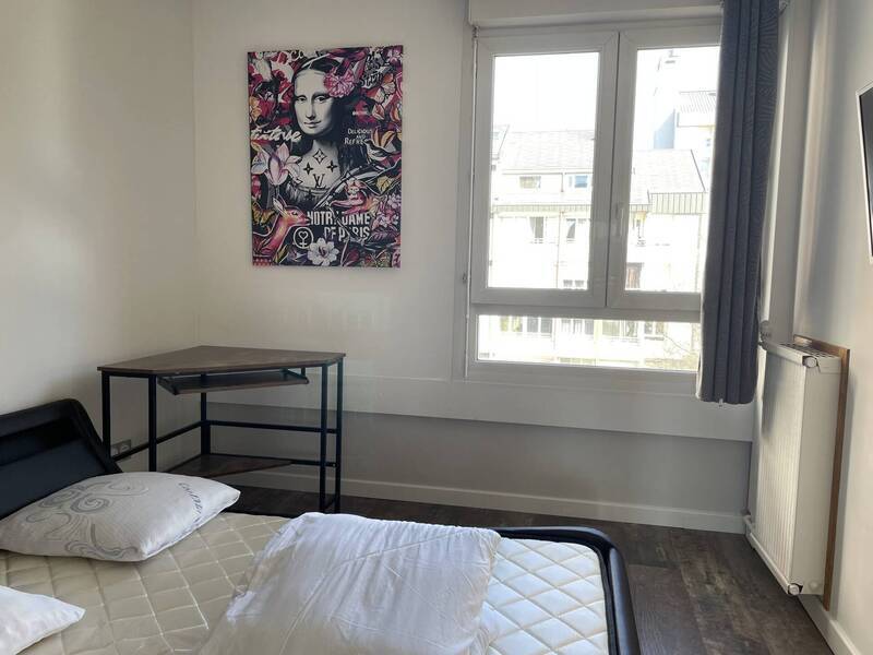 Rent apartment 5 rooms 106 m² in Annemasse 74100 - 1 850 €