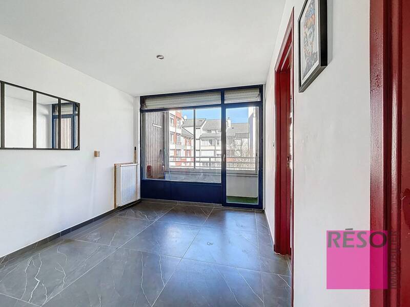 Rent apartment 5 rooms 106 m² in Annemasse 74100 - 1 850 €