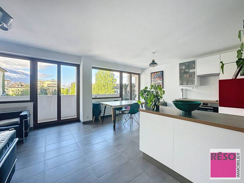 Location appartement 3 pièces 77 m² à Gaillard 74240 - 1 595 €