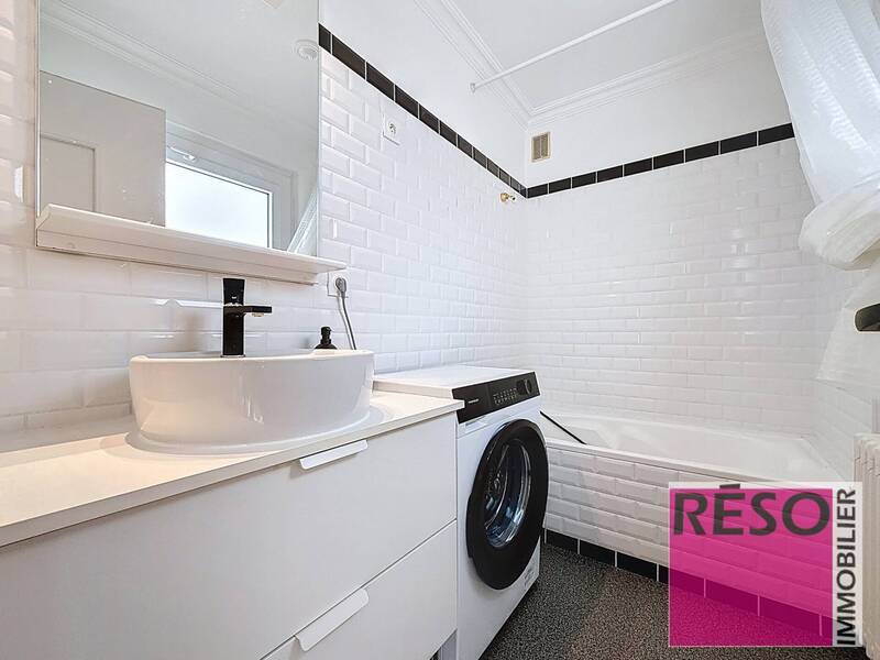 Buy apartment 2 rooms 50 m² in Annemasse 74100
