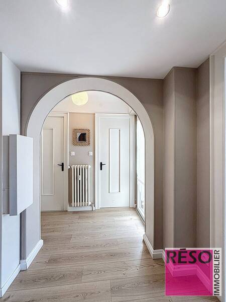 Buy apartment 2 rooms 50 m² in Annemasse 74100