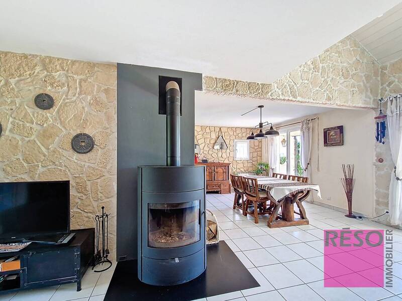 Buy house 5 rooms 112 m² in Ville-la-Grand 74100