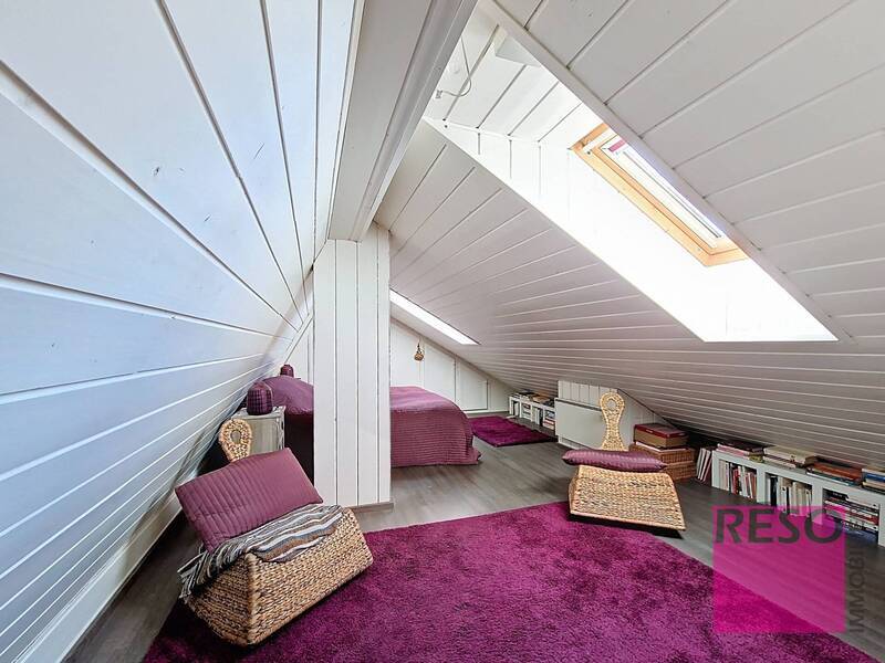 Buy house 5 rooms 112 m² in Ville-la-Grand 74100