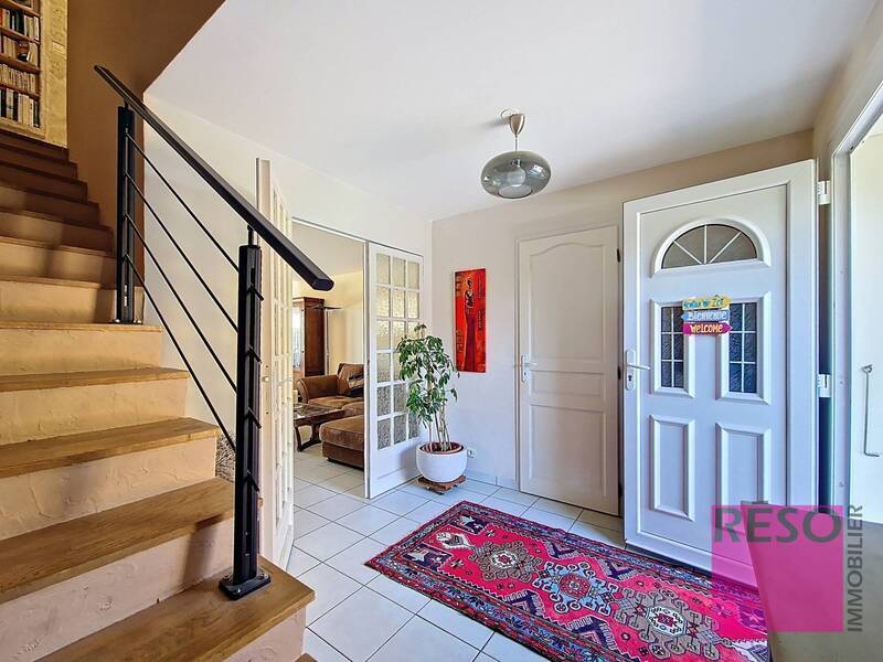 Buy house 5 rooms 112 m² in Ville-la-Grand 74100