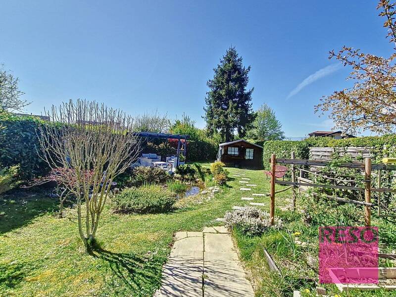 Buy house 5 rooms 112 m² in Ville-la-Grand 74100