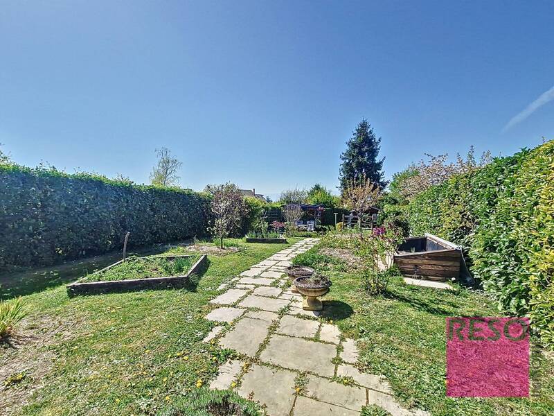Buy house 5 rooms 112 m² in Ville-la-Grand 74100