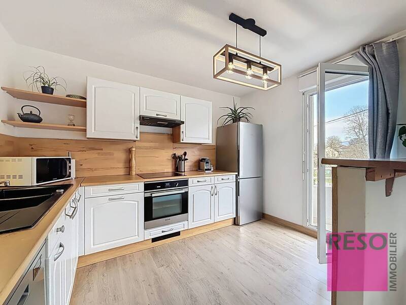 Buy apartment 4 rooms 82 m² in Vers 74160