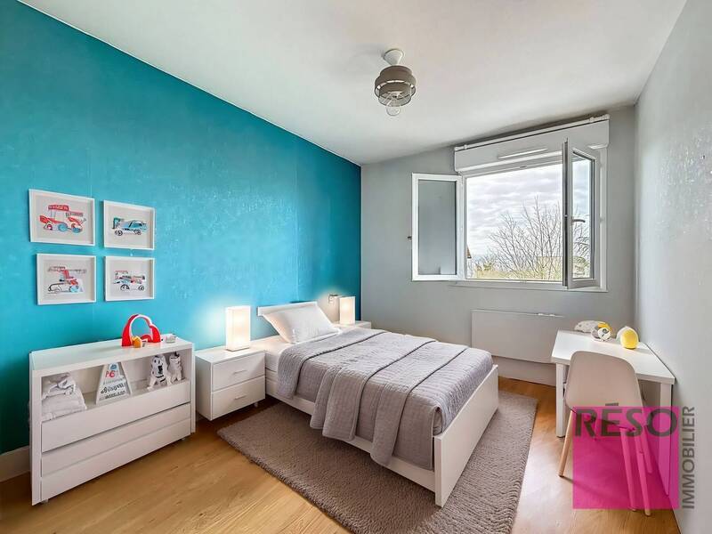 Buy apartment 4 rooms 82 m² in Vers 74160