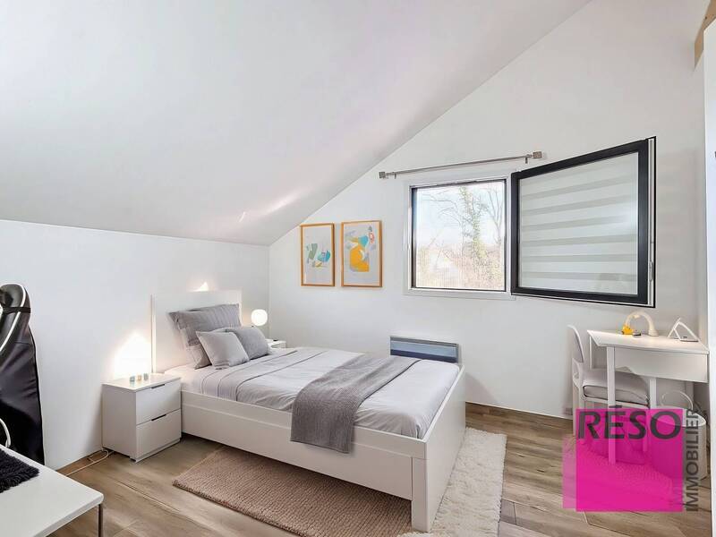 Buy house 5 rooms 81.53 m² in Vers 74160
