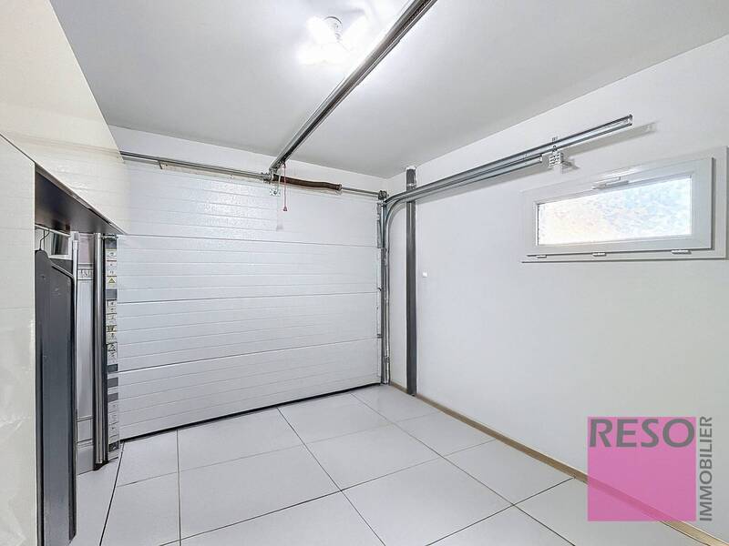 Buy house 5 rooms 81.53 m² in Vers 74160