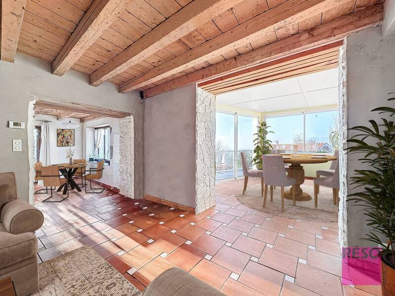 Buy house 6 rooms 143.57 m² in Collonges-sous-Salève 74160