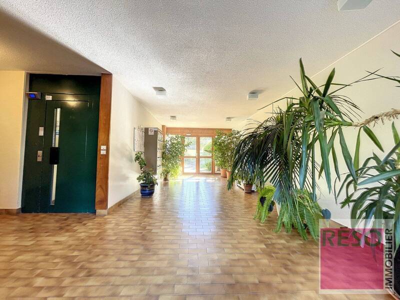 Rent apartment 4 rooms 81.84 m² in Collonges-sous-Salève 74160 - 1 986 €