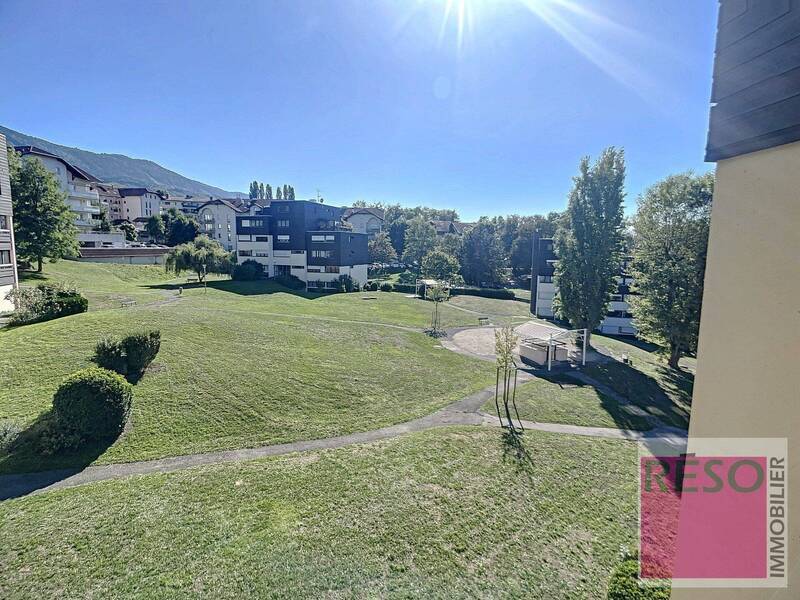 Rent apartment 4 rooms 81.84 m² in Collonges-sous-Salève 74160 - 1 986 €