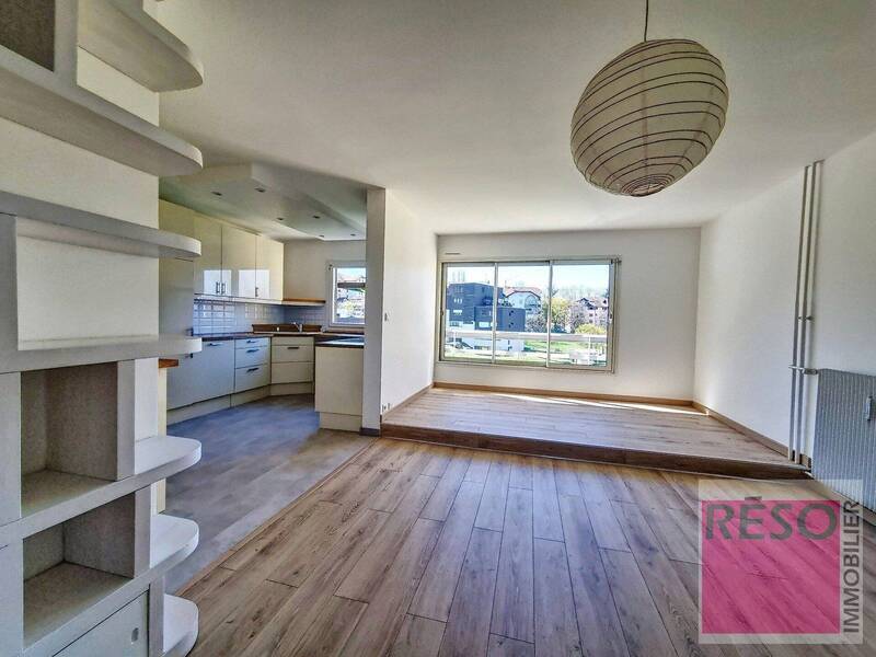 Rent apartment 4 rooms 81.84 m² in Collonges-sous-Salève 74160 - 1 986 €