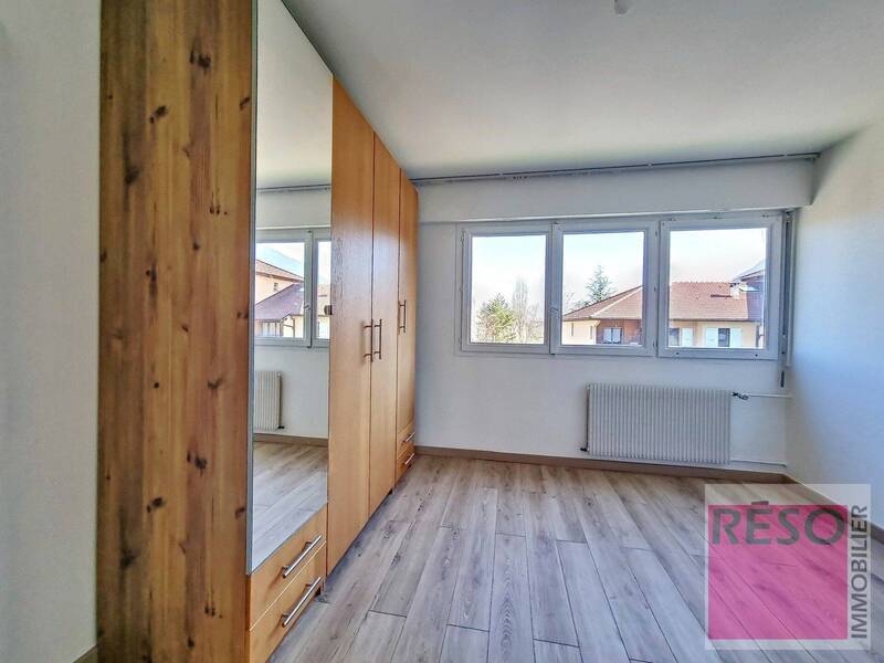 Rent apartment 4 rooms 81.84 m² in Collonges-sous-Salève 74160 - 1 986 €