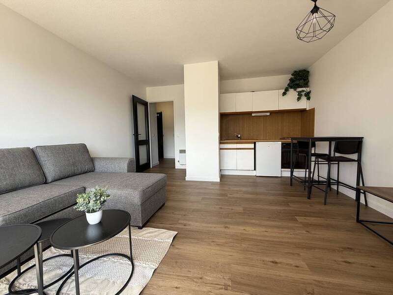 Location appartement 1 pièce 31 m² à Annemasse 74100 - 1 150 €