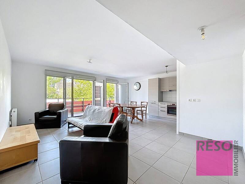 Rent apartment 3 rooms 70.46 m² in Valleiry 74520 - 1 500 €
