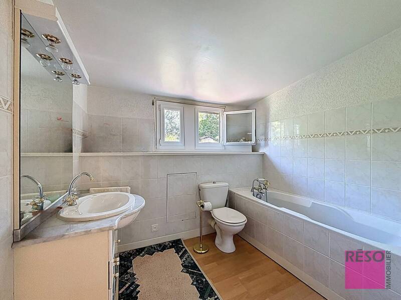 Vente maison 6 pièces 149.79 m² à Collonges-sous-Salève 74160