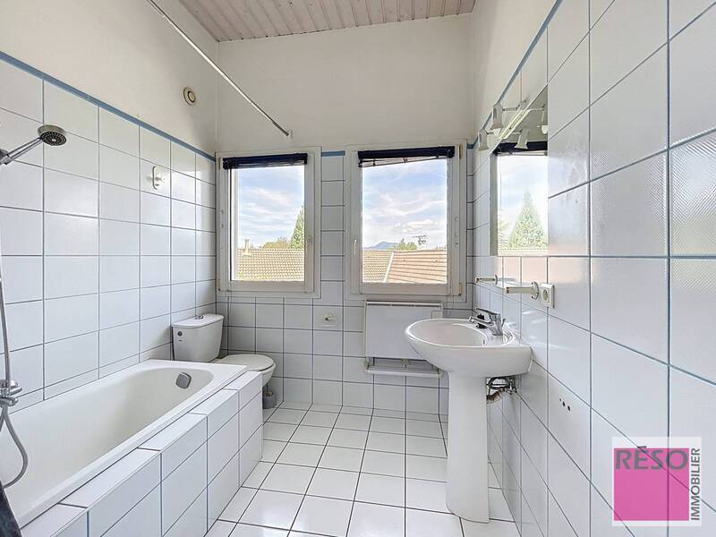 Vente maison 6 pièces 136.62 m² à La Roche-sur-Foron 74800
