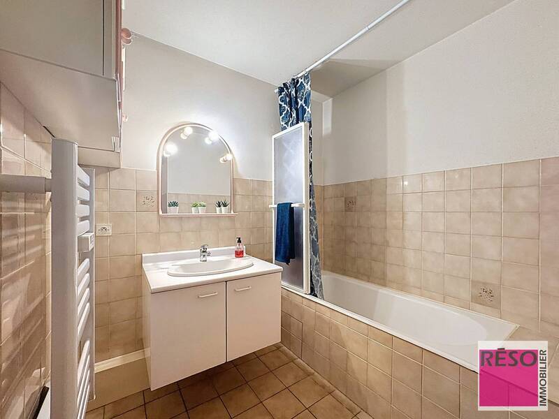 Rent apartment 2 rooms 57.23 m² in Ville-la-Grand 74100 - 1 172 €