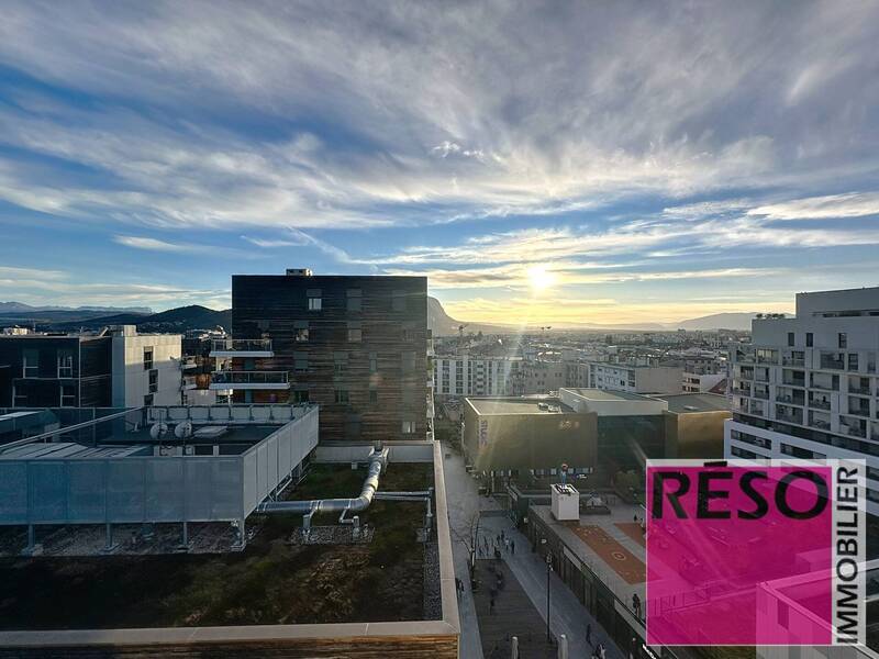 Rent apartment 6 rooms 142 m² in Annemasse 74100 - 2 500 €