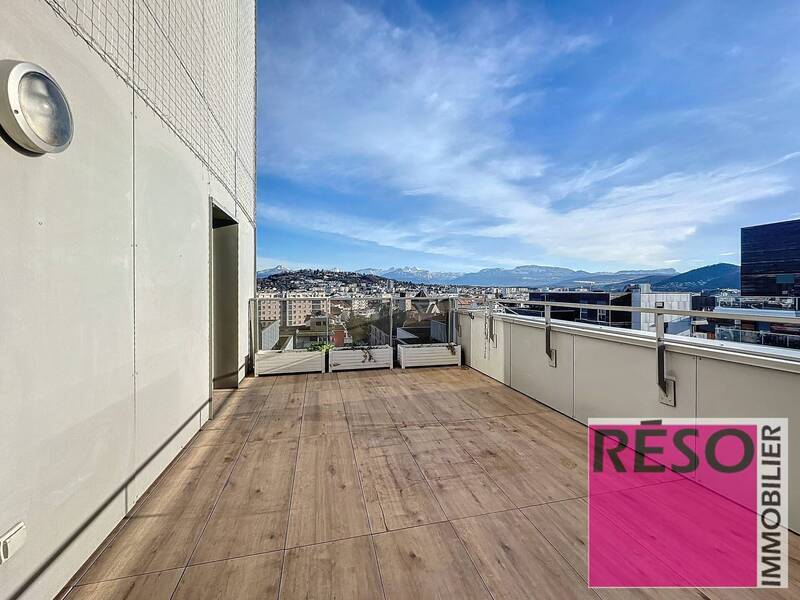 Rent apartment 6 rooms 142 m² in Annemasse 74100 - 2 500 €