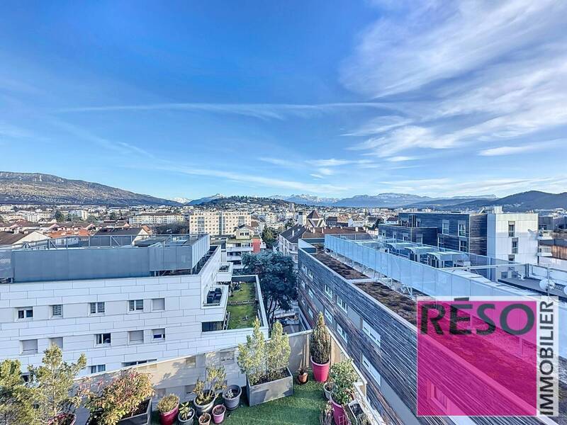 Rent apartment 6 rooms 142 m² in Annemasse 74100 - 2 500 €