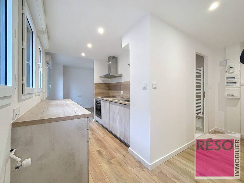 Location appartement 1 pièce 30 m² à Annemasse 74100 - 1 150 €