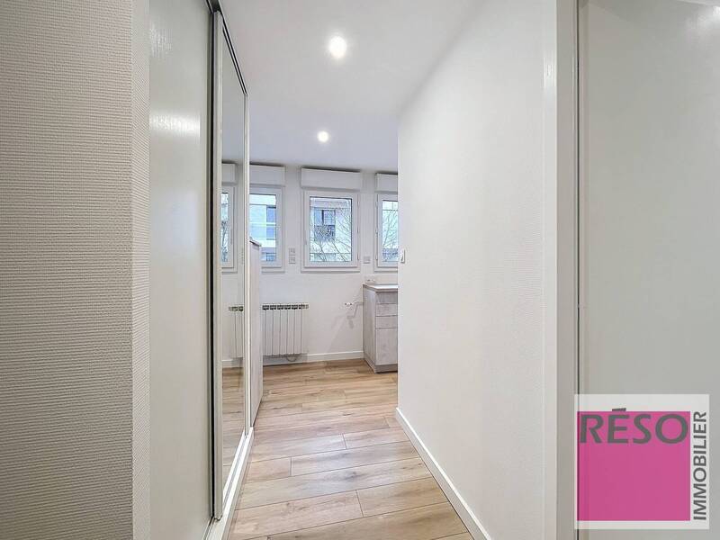 Location appartement 1 pièce 30 m² à Annemasse 74100 - 1 150 €