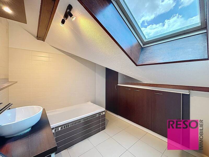 Vente appartement 5 pièces 97 m² à Collonges-sous-Salève 74160